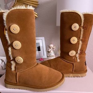 Ugg Bailey Button boots